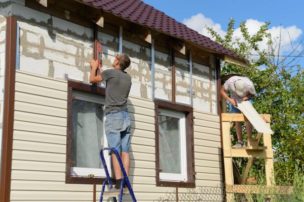 Cost of Handyman Siding Repair in Brookfield