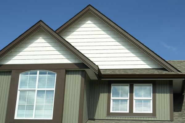 Cost of Vertical Vinyl Siding Repair in Brookfield